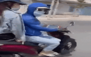 Clip: Vừa lái xe chở bạn vừa 'diễn xiếc' trên đường, nữ ninja khiến nhiều người ngán ngẩm