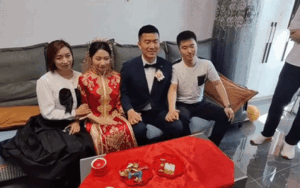 Chú rể bối rối trong ngày cưới, 'bàn tay hư' nắm nhầm một nhân vật đặc biệt