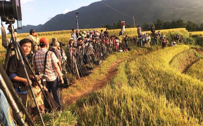 Hậu trường thú vị sau những bức ảnh Mù Cang Chải mùa lúa chín: Chen chân nhau dành vị trí đẹp nhất, bắt trọn 'khoảnh khắc vàng'