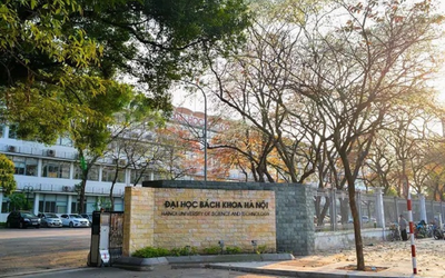 Những Đại học đẹp nhất Hà Nội: Nơi có hoa nở quanh năm, nơi sở hữu khuôn viên đẹp lãng mạn hệt trời Tây