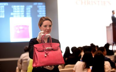 Giải mã túi Hermès Birkin: Món phụ kiện đắt giá được thèm muốn hơn cả vàng