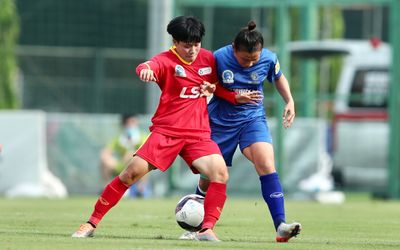 HLV Kim Chi và học trò 'phát khóc' vì trọng tài bắt sai trước đội bóng có cùng chủ với Hà Nội FC