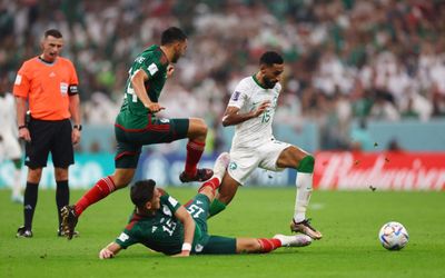 Saudi Arabia dắt Mexico về nước: Ngẩng cao với tinh thần không bỏ cuộc