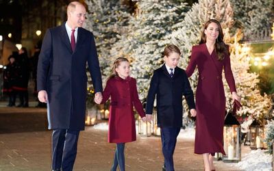 Hoàng gia Anh kín đáo đáp trả lời vu khống của Meghan về quy định ăn mặc