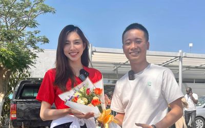 Sau Lôi Con, thêm một 'chàng trai' may mắn được hôn Thùy Tiên khiến dân mạng 'đỏ mắt'