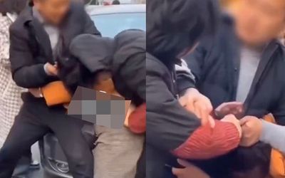 Vợ và con gái xé váy 'tiểu tam' giữa phố, chồng không biết xấu hổ còn làm điều đáng khinh