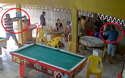 Chơi bi-a thua độ, 2 gã đàn ông cầm súng trút cơn thịnh nộ theo kiểu hành quyết khiến 7 người chết