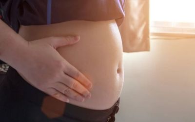 Nữ du học sinh về thăm nhà với cái bụng phình to bất thường, kết quả siêu âm hé lộ điều gây sốc