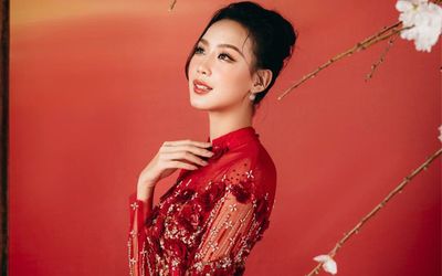 Hài hước khoảnh khắc 'dì Dung' và Hoa hậu Bảo Ngọc chung một khung hình