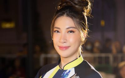 Ca sĩ Pha Lê chính thức ly hôn chồng ngoại quốc sau thời gian đấu tố, khuôn mặt tươi rói khi độc thân