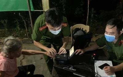 Đi làm CCCD, cụ bà 91 tuổi ngớ người nghe tin mình đã chết, 'sốc nặng' với thông báo tiếp theo