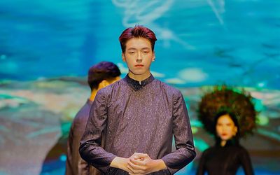 Nam sinh vừa nhận danh hiệu 'Đại sứ Áo dài' đã xin trả lại vì vướng vào ồn ào kỳ thị cộng đồng LGBT