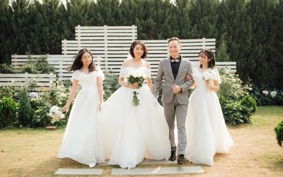 Diễn viên Tùng Dương hồi hộp trong lễ cưới lần thứ tư