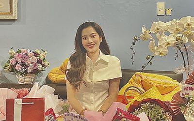Choáng trước giá trị quà tặng Nam Em nhận được sau đêm diễn: Không thua kém Hồ Văn Cường!