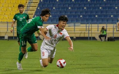U23 Việt Nam của HLV Troussier: Đá như Man City nhưng chuyền hỏng nhiều
