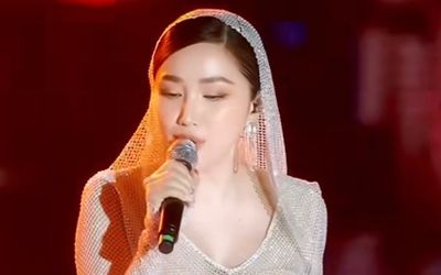 Bảo Thy nói gì khi bị nghi diện trang phục 'lộ nội y' trên sân khấu?