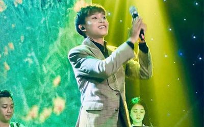 Hồ Văn Cường thay đổi mạnh mẽ trên sân khấu mới, dân mạng phản ứng ra sao?
