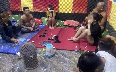 Ập vào căn phòng vang tiếng nhạc chát chúa, phát hiện cảnh tượng kinh hoàng của 4 đôi nam nữ ở bên trong
