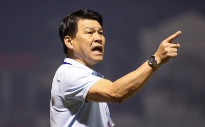 HLV Vũ Tiến Thành chê VPF: 'Tổ chức như một giải phường'