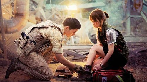 Mặc bom đạn, Song Joong Ki tận tình chăm sóc người đẹp Song Hye Kyo
