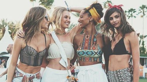 Mê mẩn ngắm style lễ hội sexy khó cưỡng tại Coachella 2016