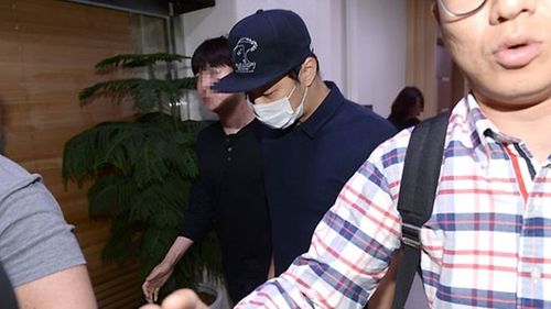 Cô gái rút đơn kiện, tiết lộ lý do kiện vì nghĩ bị Yoochun 'coi thường' sau khi quan hệ