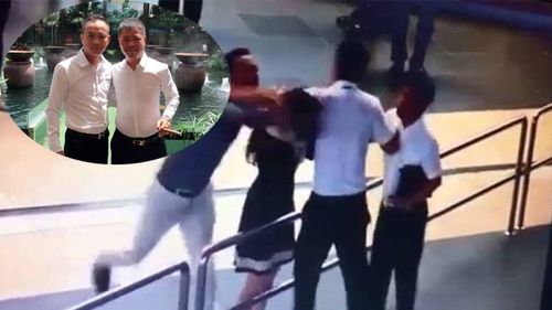 Nam hành khách đánh nữ nhân viên hàng không là ai?