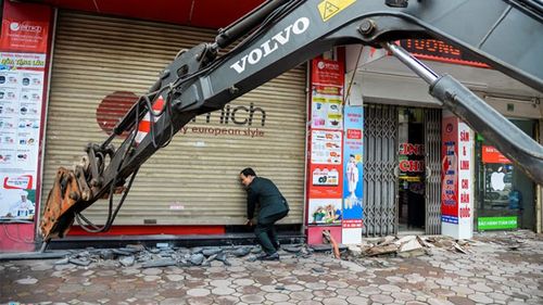 Xe phá bê tông cỡ lớn phá bậc tam cấp lấn vỉa hè