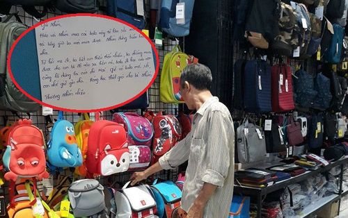 Xúc động người cha tay chân lấm lem đến mua balo rồi nhờ nhân viên viết thiệp gửi con gái 'từ hồi mẹ đi, ba biết con thiếu thốn nhiều…'