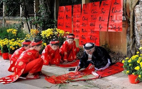 Khai bút đầu xuân đem lại may mắn gì trên con đường học vấn công danh và cách khai bút đúng chuẩn