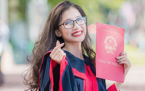Cô giáo thực tập Văn nhảy cover nhạc Blackpink điêu luyện, nhan sắc thật lại càng gây trầm trồ