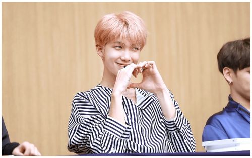 Nhờ chăm chỉ luyện tập phương pháp này mà RM (BTS) từ gầy đét nay đã sở hữu body đáng ngưỡng mộ