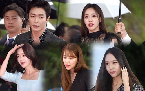 Mưa lớn tại thảm đỏ 'LHP Jecheon 2019': Yoon Eun Hye tự tin đọ sắc Krystal - Ham Eun Jung, Kim Jae Wook bảnh trai