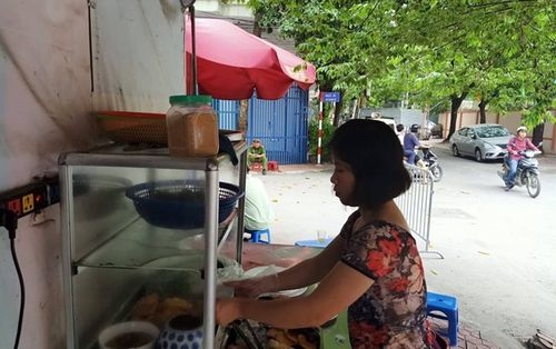 Vụ thanh niên sát hại bạn gái và bạn cùng phòng rồi tự tử: Nghi phạm đợi sẵn ngoài hàng lang từ đêm để chờ thời cơ ra tay