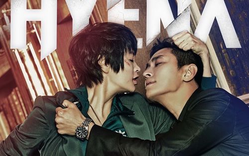 'Hyena': Chị đại Kim Hye Soo - Joo Ji Hoon 'yêu hay chết', khoảng cách 12 tuổi đáng là bao!