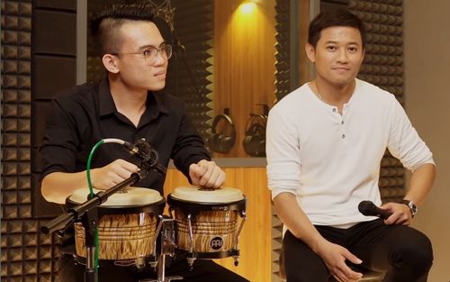 Diễn viên Quý Bình hát Bolero cổ vũ tinh thần người dân chống dịch COVID-19