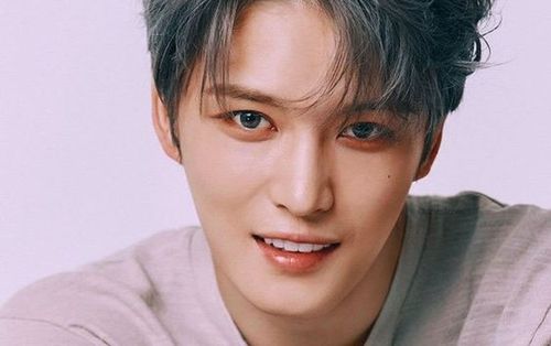 Trò đùa ngày Cá ngớ ngẩn từ Kim Jaejoong: Nói dối nhiễm Covid-19 để mọi người… nâng cao bảo vệ sức khỏe