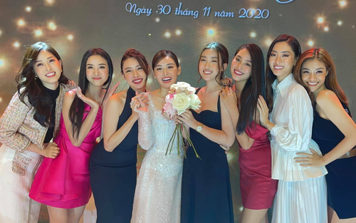 Dàn hoa hậu - á hậu đình đám dự hôn lễ Tường San: Tiểu Vy sung sướng vì bắt được bó hoa cưới?