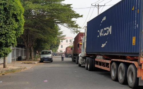 Can ngăn nhóm 20 thanh niên cầm hung khí hỗn chiến, 2 bảo vệ dân phố bị đâm trọng thương