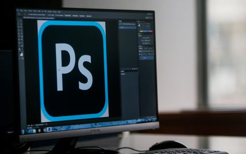 Những ai sử dụng phần mềm Adobe Photoshop bản crack cần biết điều này