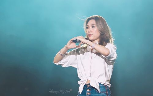 Thả thính nhớ 'Tri Âm', dân tình đồng loạt ủng hộ Mỹ Tâm mở concert online ngay và luôn!