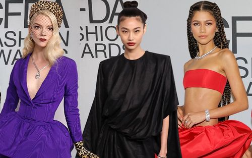 Thảm đỏ CFDA 2021: Jung Hoyeon thanh lịch cổ điển, Zendaya chiếm trọn spotlight