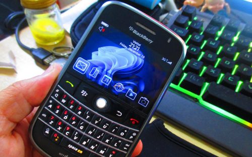 BlackBerry khai tử điện thoại đời cũ: 'Chúng sẽ chỉ hơn cục chặn giấy một chút'