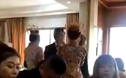 Sự thật hình ảnh một chú rể cưới hai chị em sinh đôi, được nhà, ô tô sang gây xôn xao