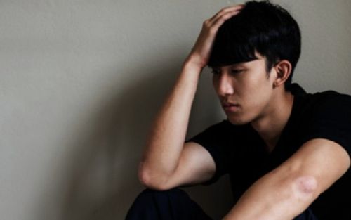 Hậu ly hôn, chồng lao vào cơ bạc rượu chè, 3 năm sau vợ cũ nhắn một tin khiến anh bật khóc