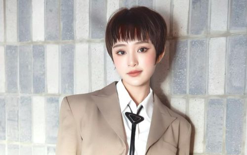 Mới hối lỗi chưa được bao lâu, Hiền Hồ bị 'bóc mẽ' sử dụng chung 1 kịch bản xin lỗi cách đây 5 năm