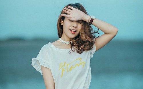 Mẹo làm đẹp: Bí quyết lên đồ giúp nàng 'giấu tiệt' bắp tay to