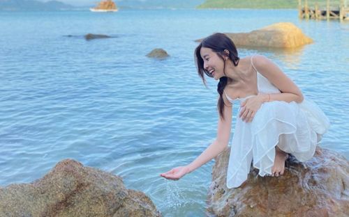 Hậu lùm xùm 'muốn làm người tình của ba ở kiếp sau', Cao Thái Hà lộ thân hình gầy gò đáng báo động