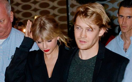 Rộ thông tin Taylor Swift bí mật đính hôn với bạn trai sau 5 năm hẹn hò