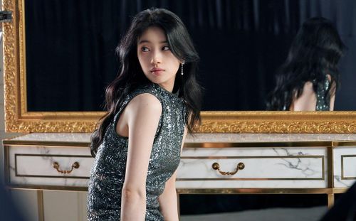 Đạo diễn phim Anna quyết chiến Coupang Play, Suzy vô tình chịu liên đới